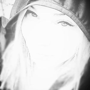 Meet your Posher, Khristine